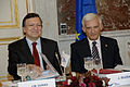 Description: Description: http://upload.wikimedia.org/wikipedia/commons/thumb/1/13/Barroso-Buzek_EPP_Summit_.jpg/120px-Barroso-Buzek_EPP_Summit_.jpg